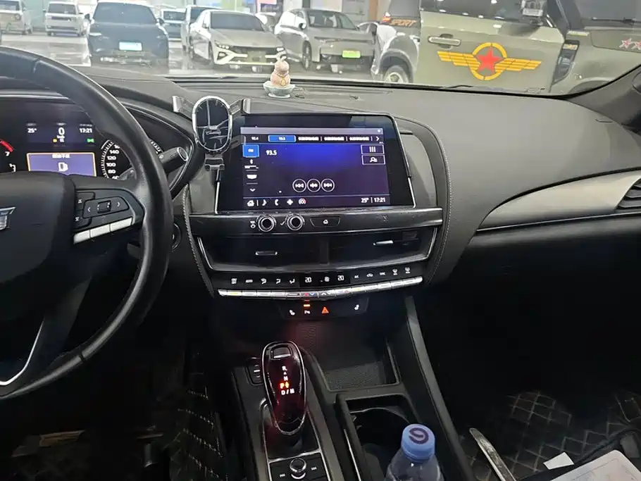 Cadillac CT5 — миниатюра 13