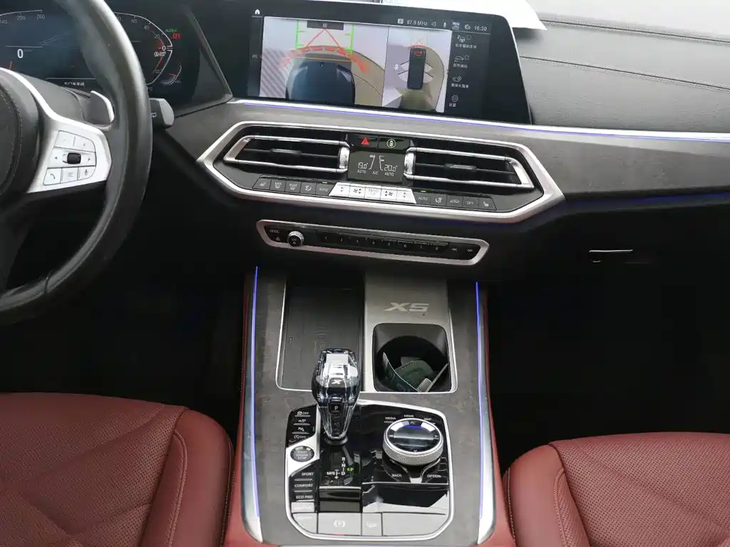 BMW X5 — миниатюра 9