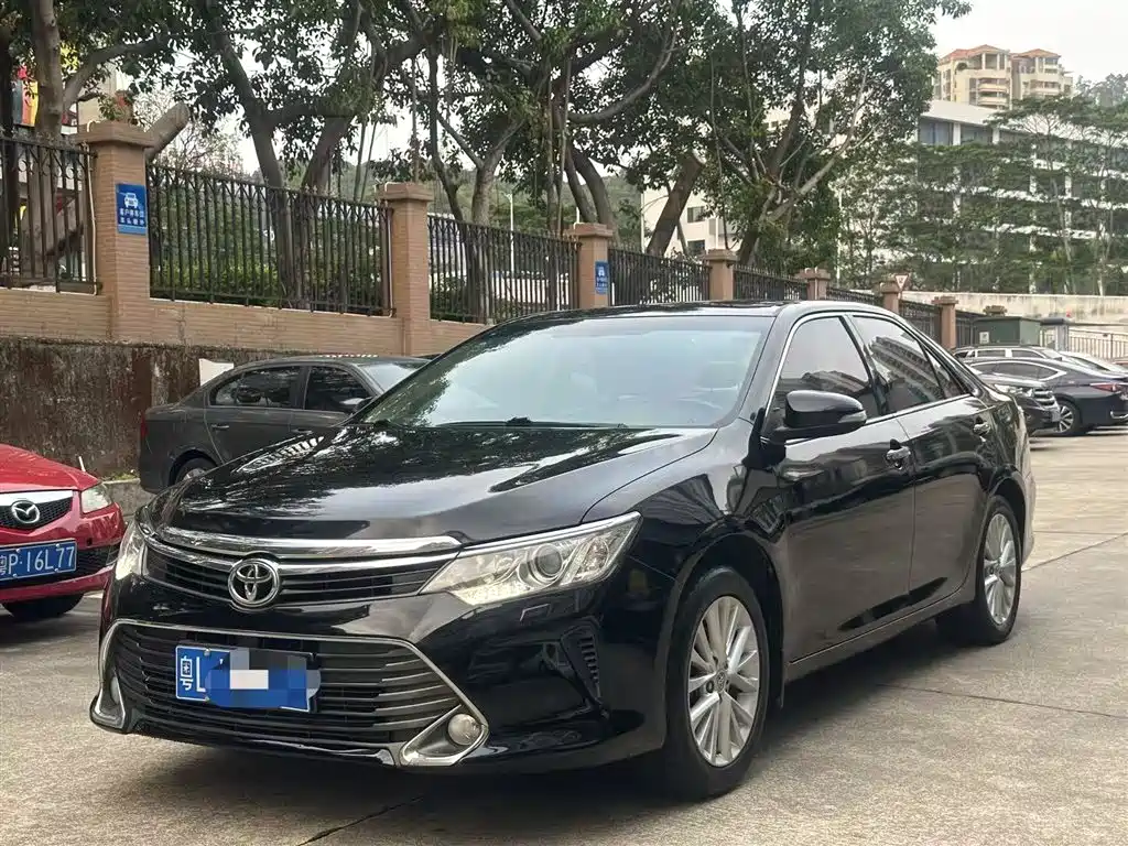 Toyota Camry 2015