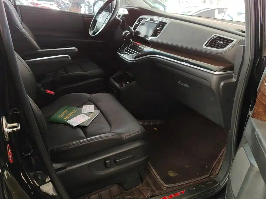 Honda Odyssey — миниатюра 8