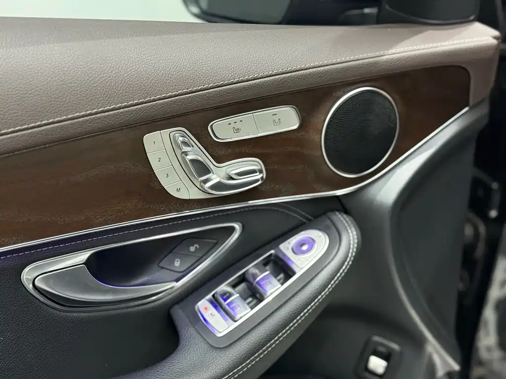 Mercedes-Benz GLC — миниатюра 12