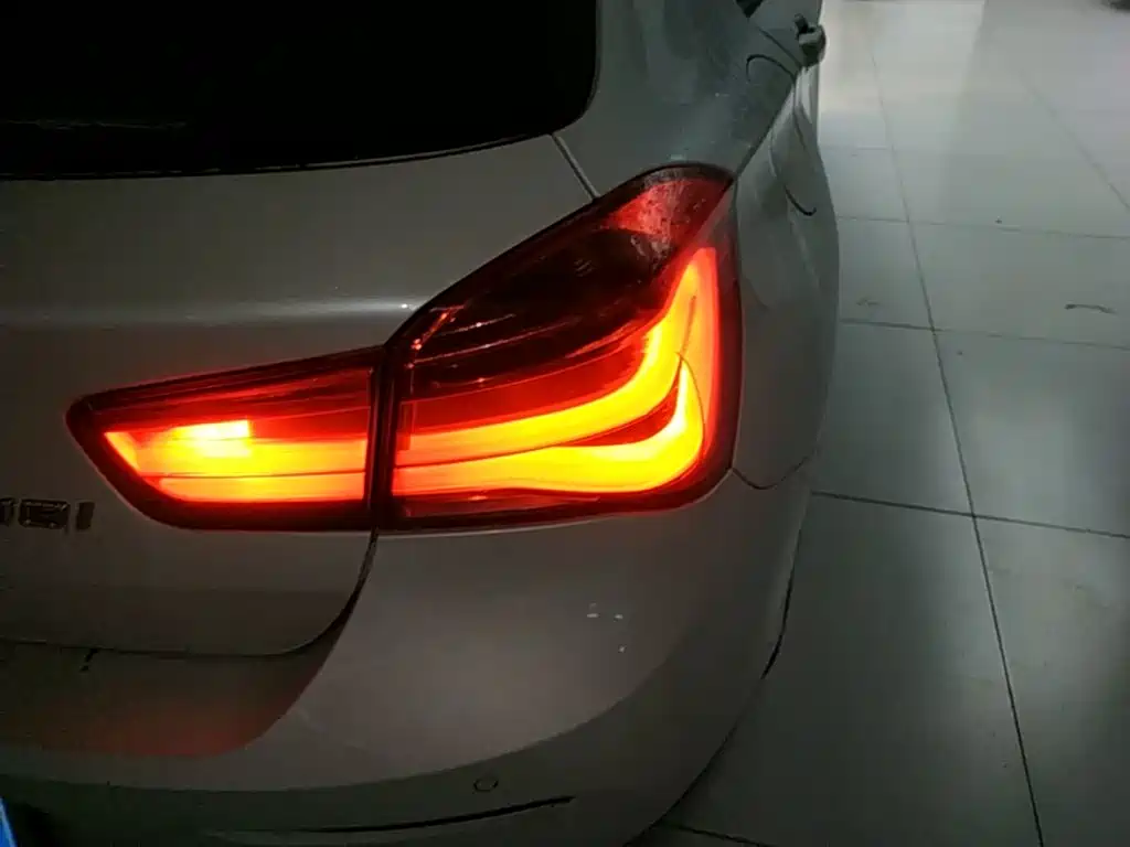 BMW 1 Series (Import) — миниатюра 8