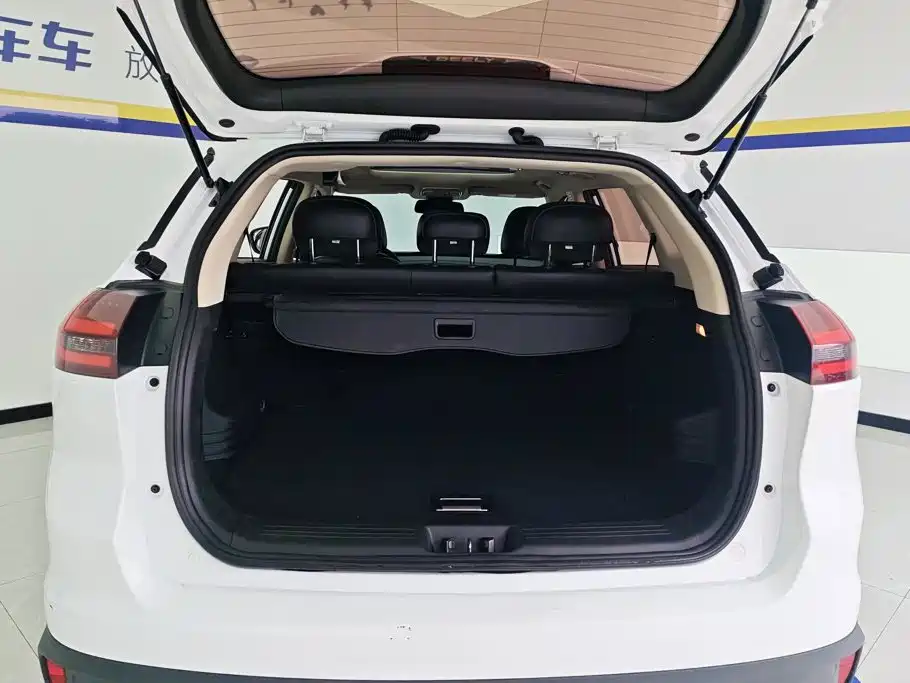 Geely Boyue — миниатюра 4