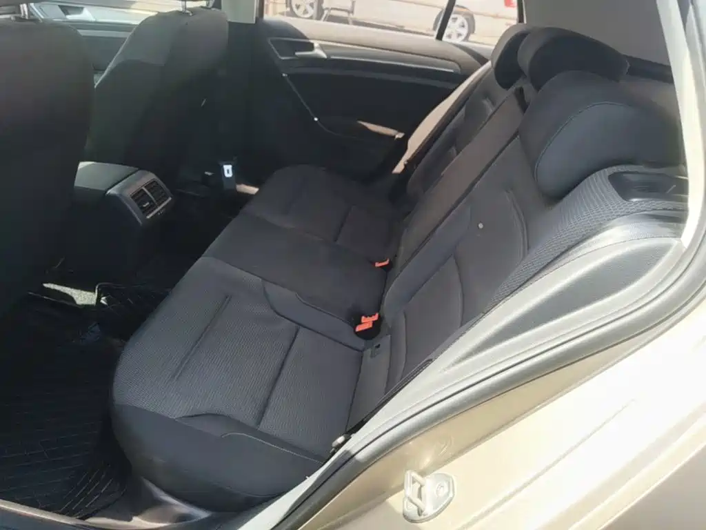 Volkswagen Golf — миниатюра 17