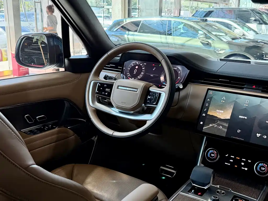 Land Rover Range Rover — миниатюра 13