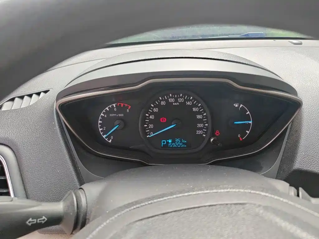 Ford Escort — миниатюра 12