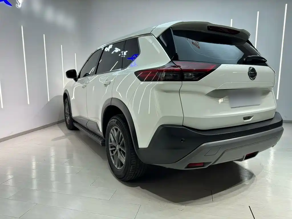 Nissan X-Trail — миниатюра 8