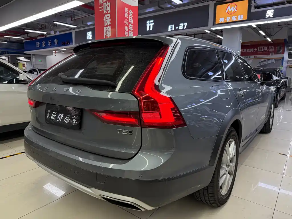 Volvo V90 — миниатюра 6