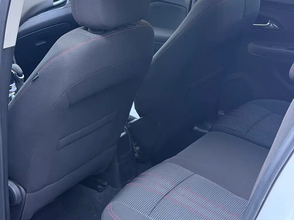 Buick Encore — миниатюра 8