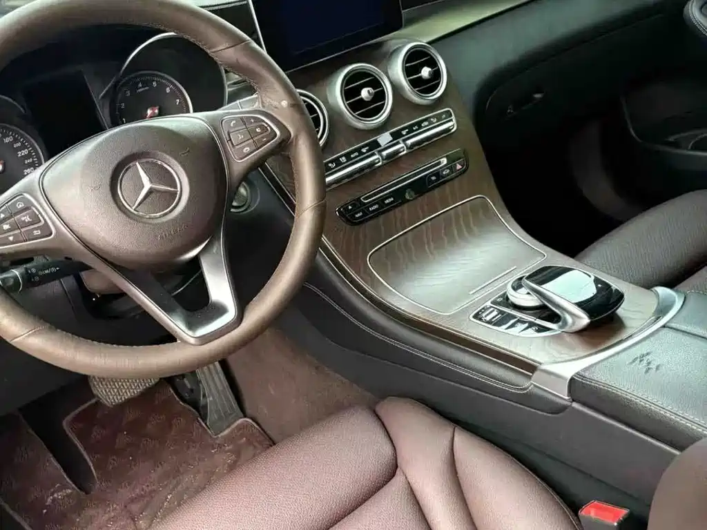 Mercedes-Benz GLC — миниатюра 8