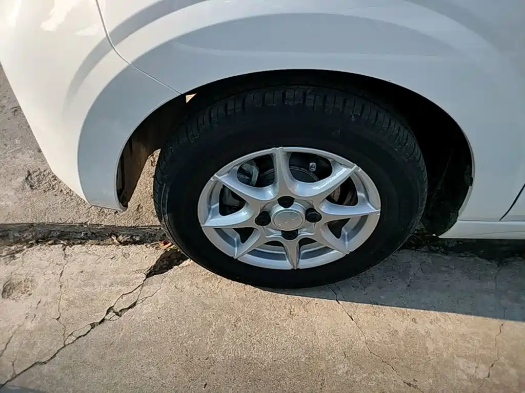 Roewe Clever — миниатюра 23