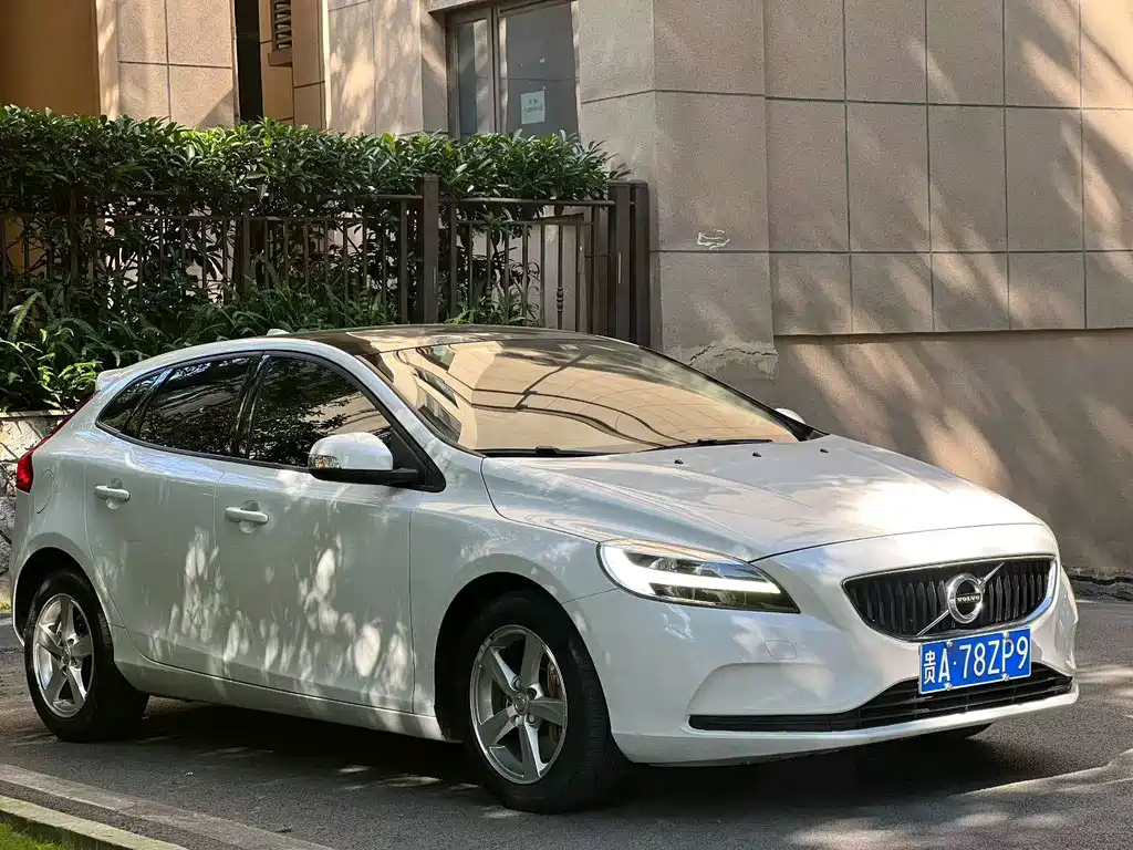 Volvo V40 — миниатюра 3