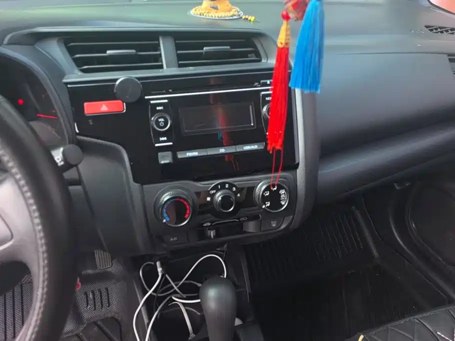 Honda Fit — миниатюра 13