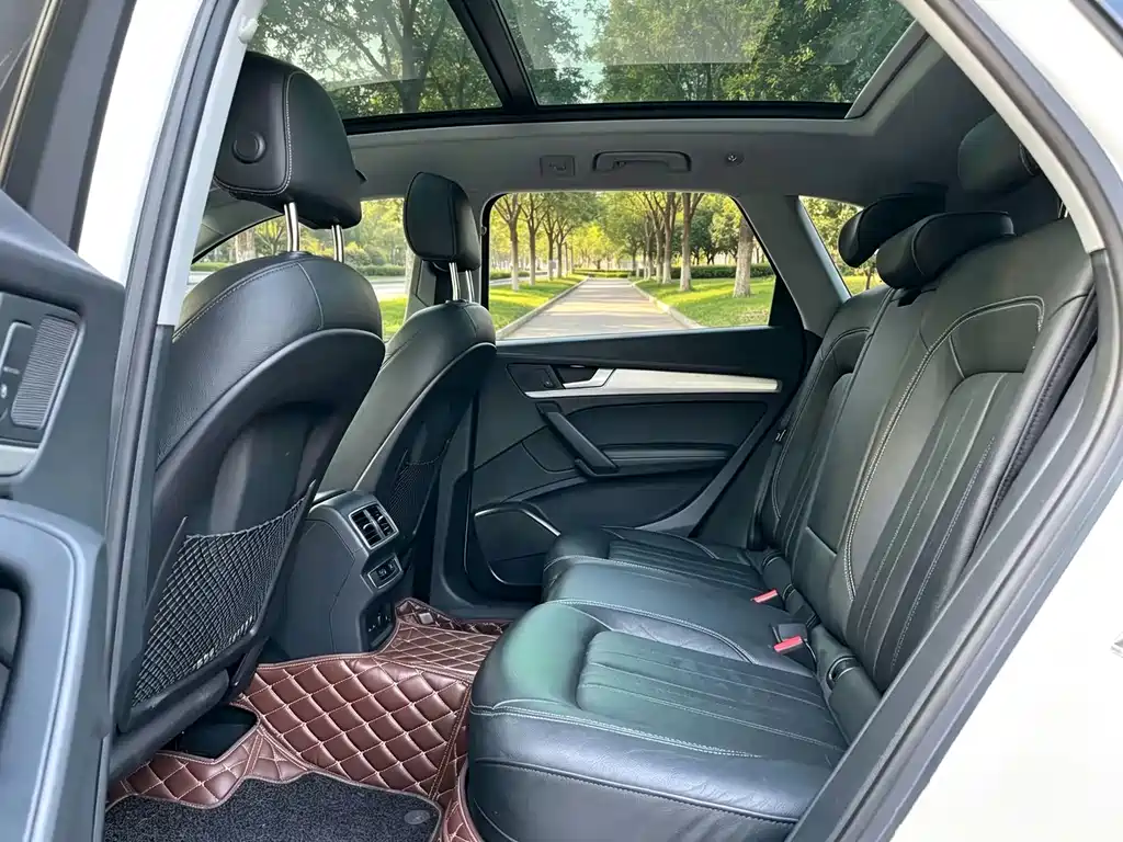 Audi Q5L — миниатюра 9