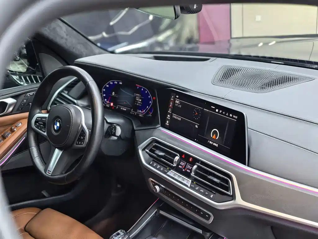 BMW X7 — миниатюра 23