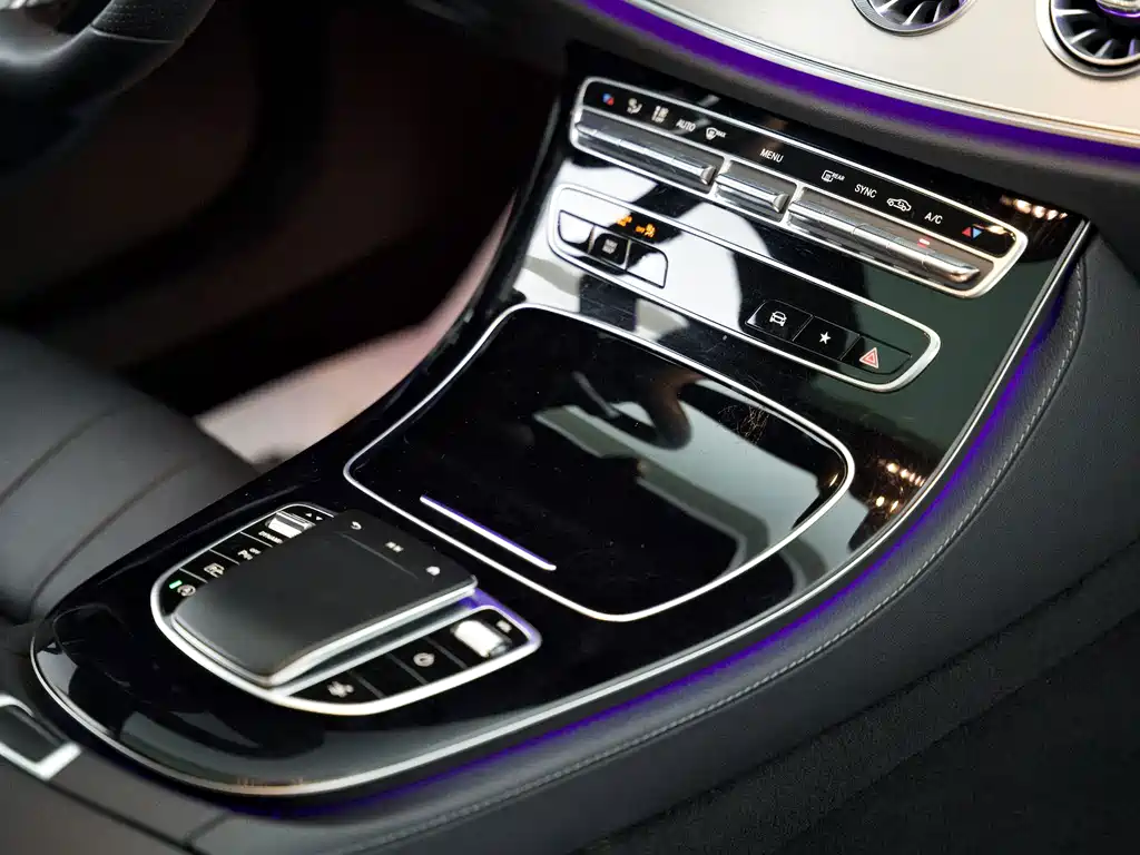 Mercedes-Benz E-Class (Import) — миниатюра 5