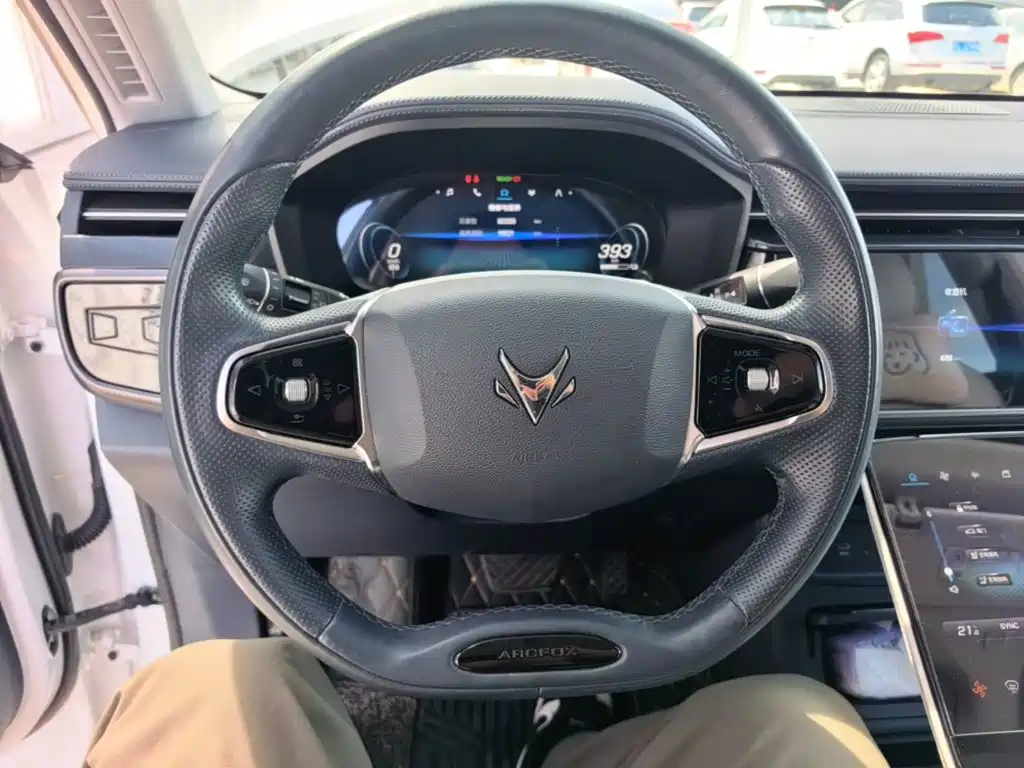ARCFOX Alpha T — миниатюра 11