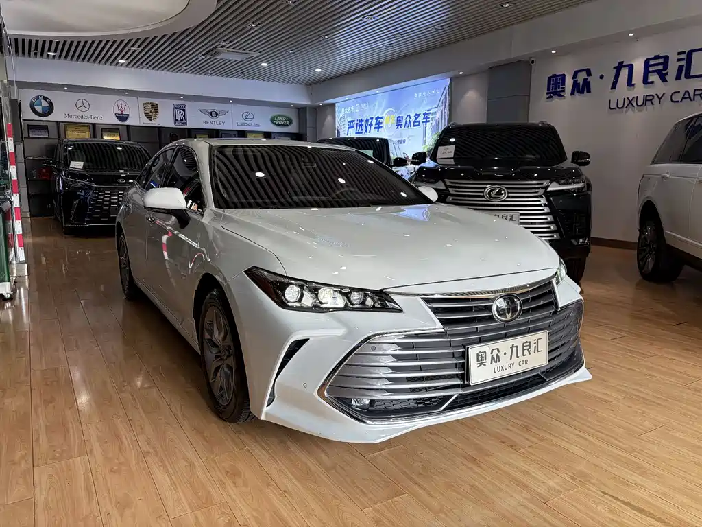 Toyota Avalon — миниатюра 3