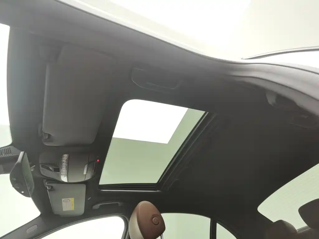 Mercedes-Benz C-Class — миниатюра 14