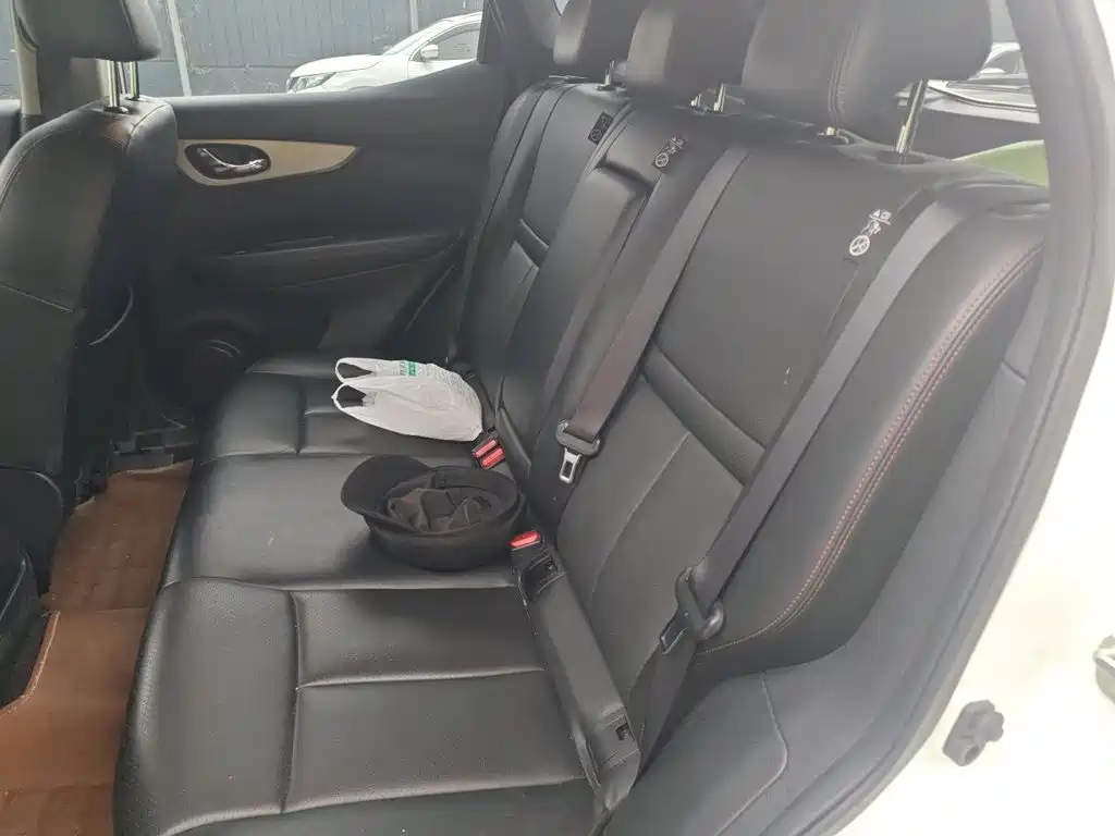 Nissan Qashqai — миниатюра 13