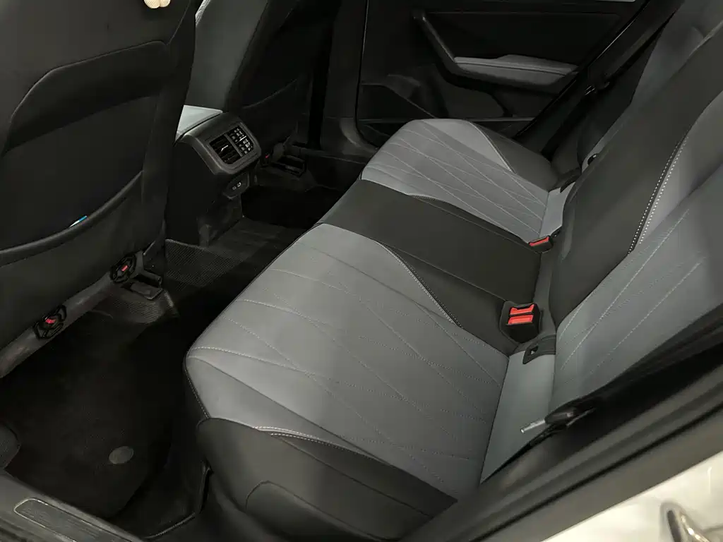 Volkswagen Lavida — миниатюра 11
