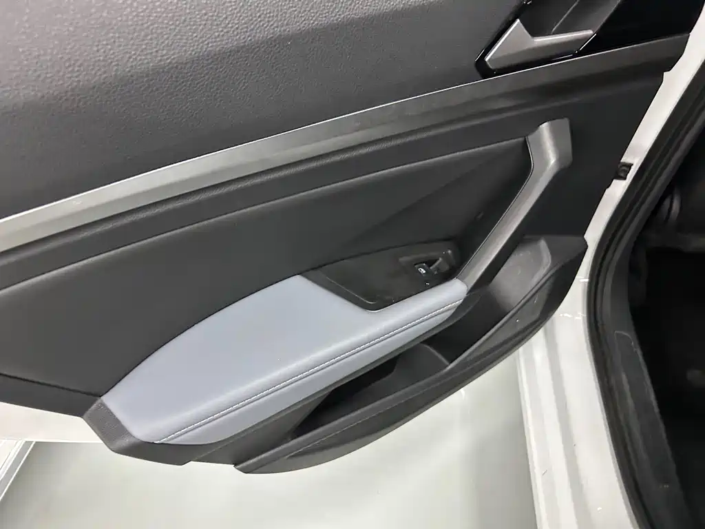 Volkswagen Lavida — миниатюра 12