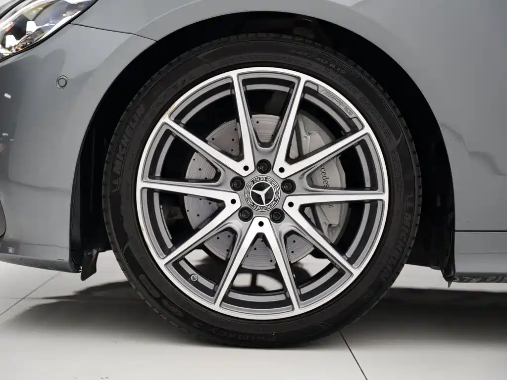 Mercedes-Benz E-Class (Import) — миниатюра 23