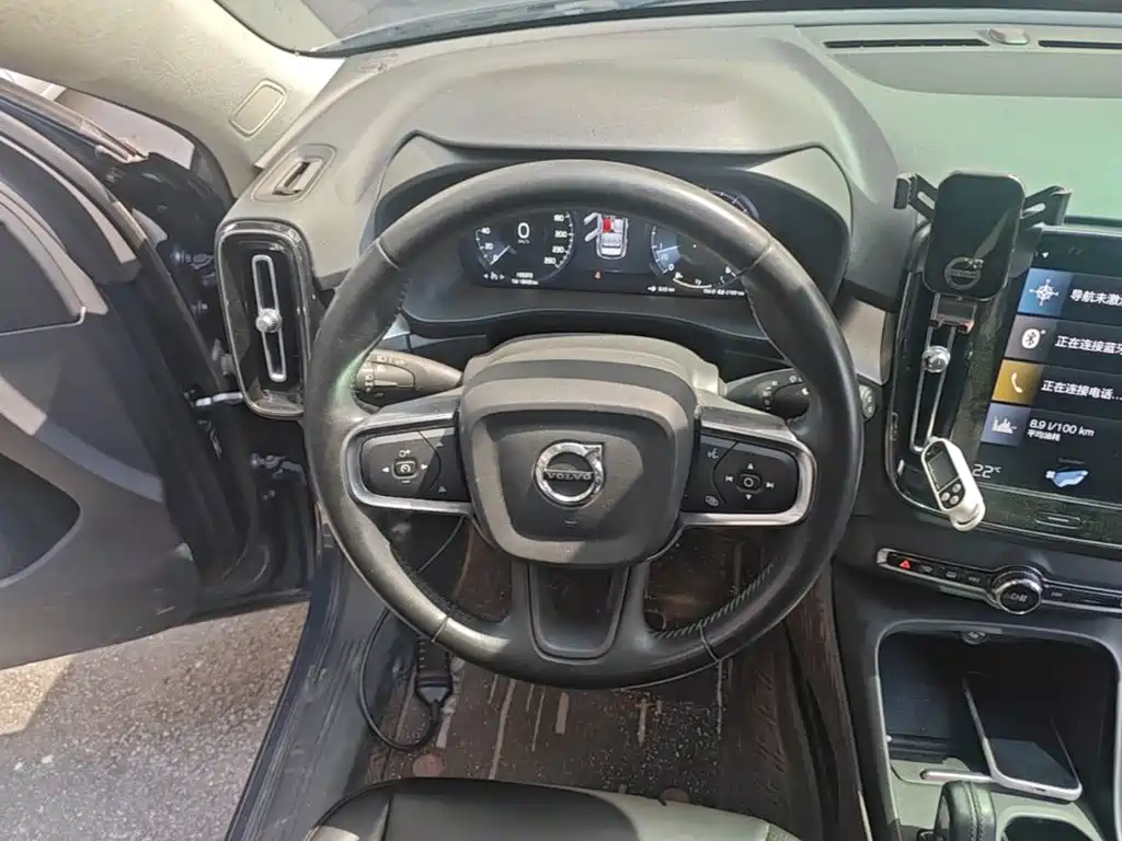 Volvo XC40 — миниатюра 11