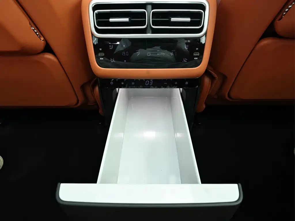 Li Auto Li L6 — миниатюра 11