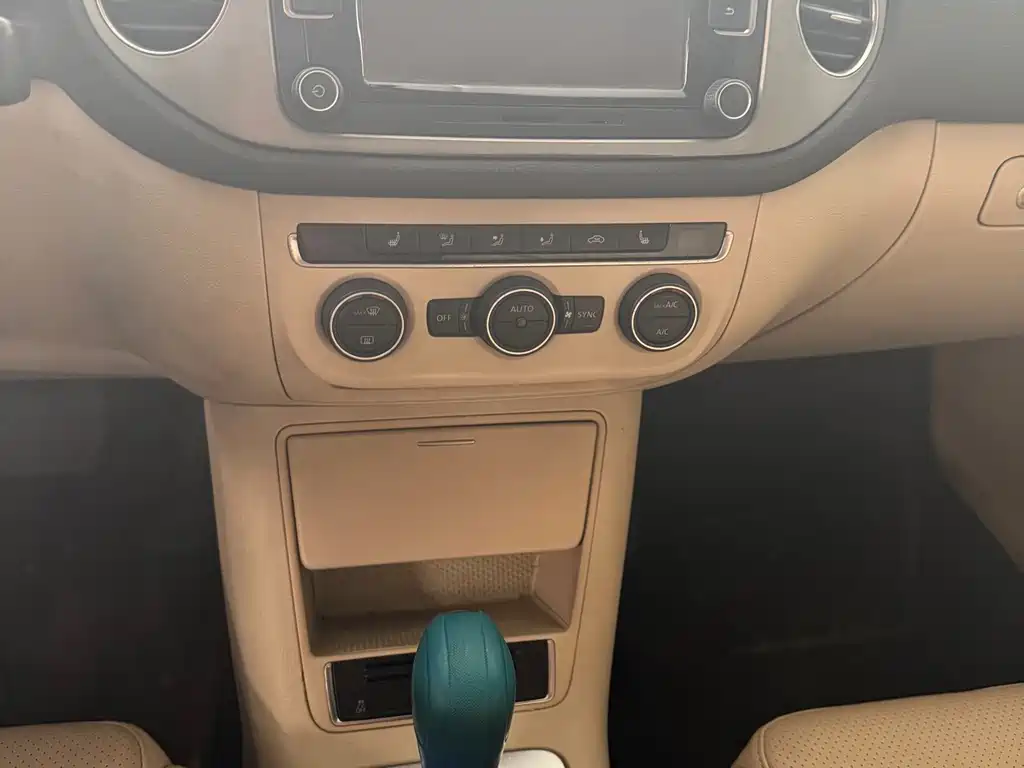 Volkswagen Tiguan — миниатюра 4