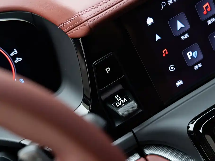Porsche Panamera — миниатюра 24
