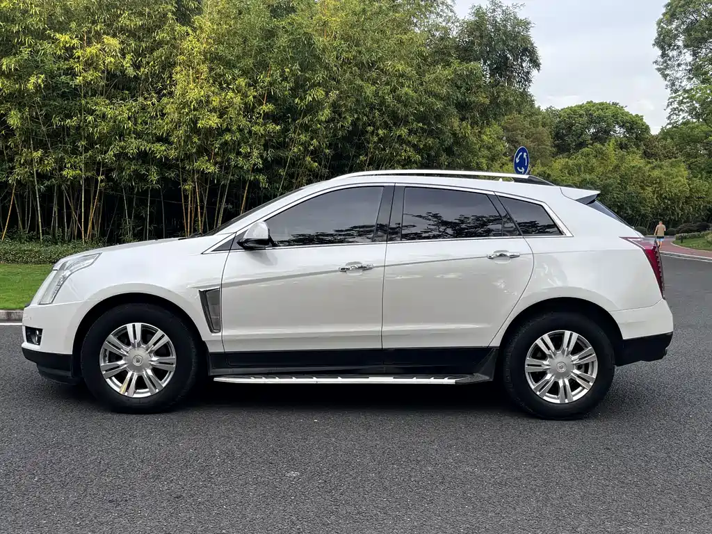 Cadillac SRX — миниатюра 7