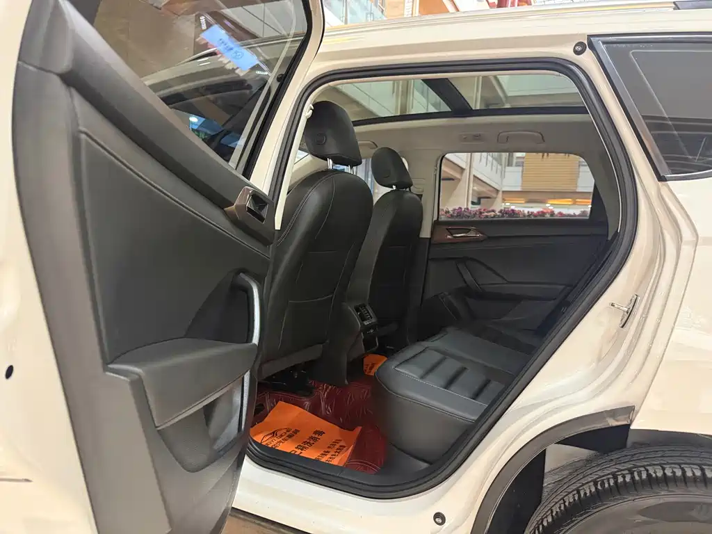 Volkswagen Tharu — миниатюра 7