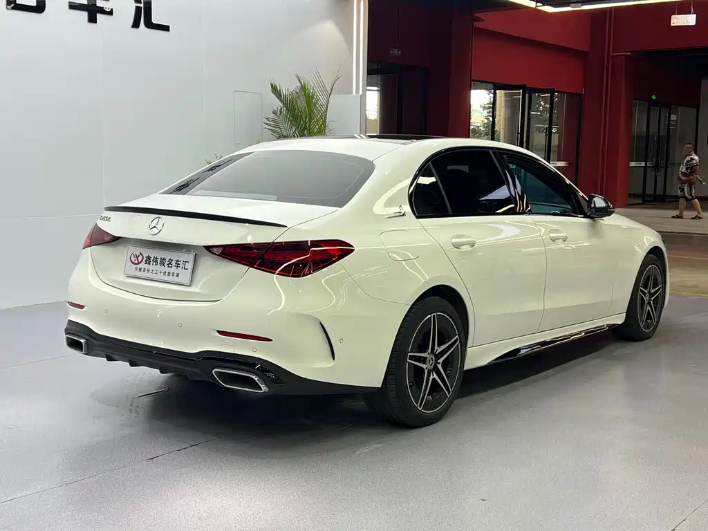 Mercedes-Benz C-Class — миниатюра 15