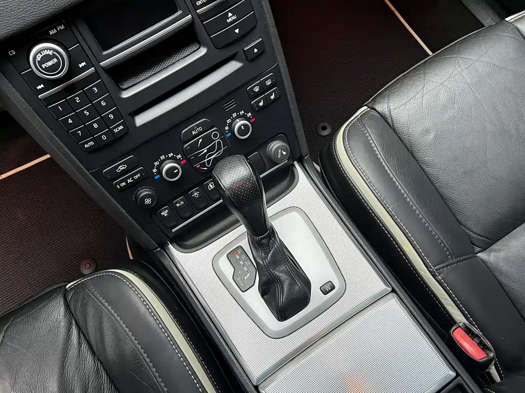 Volvo XC90 — миниатюра 15