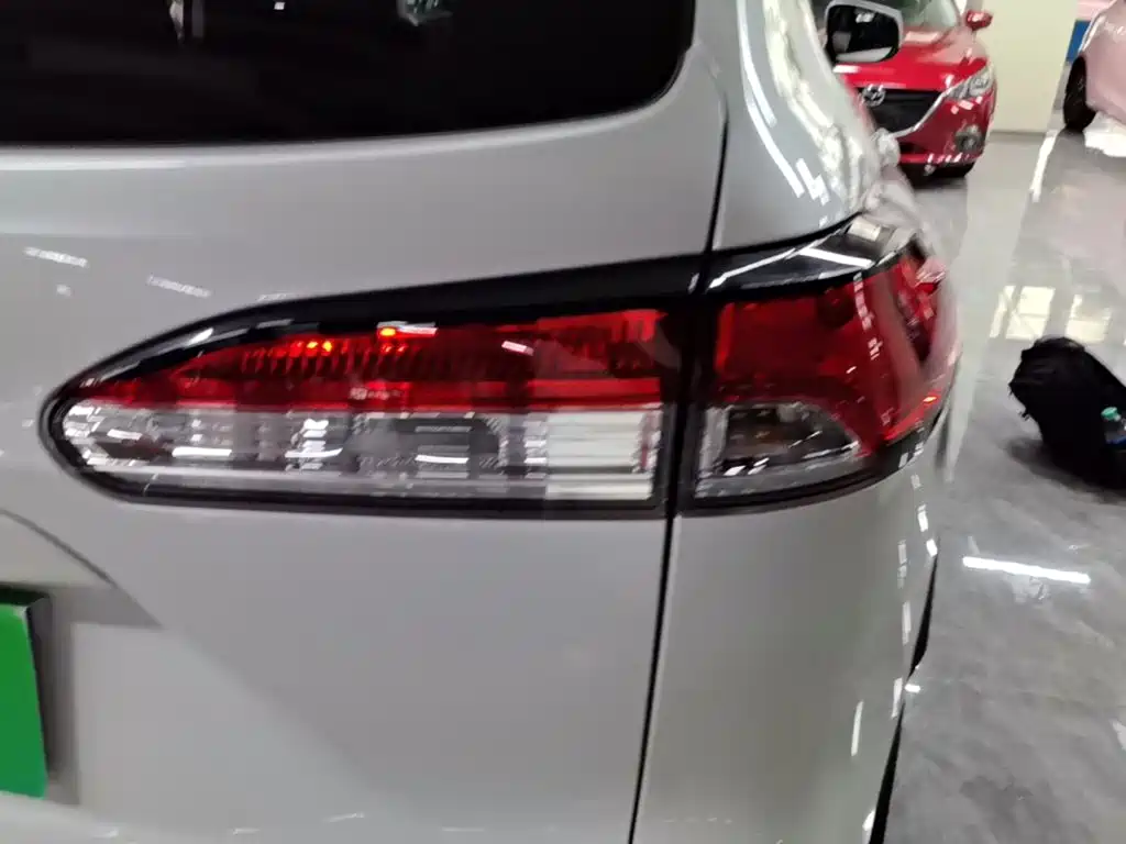 Toyota Corolla Cross — миниатюра 8