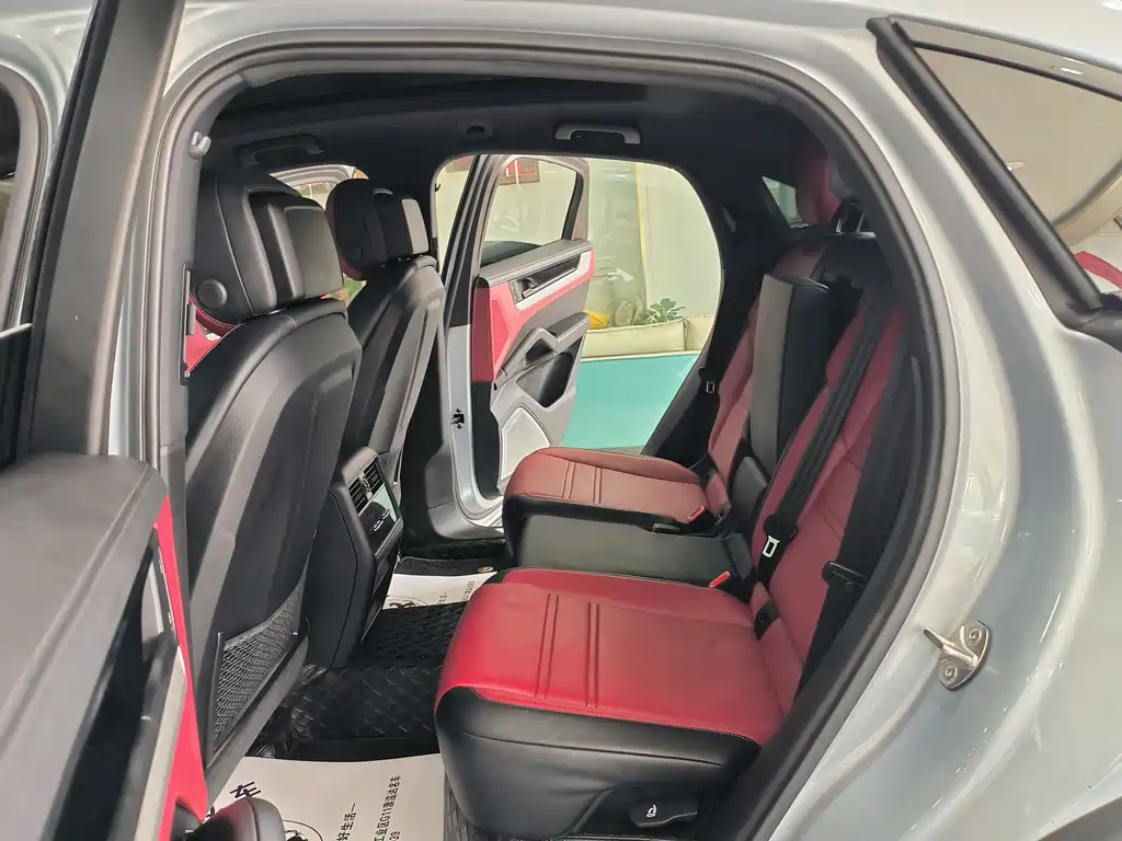 Porsche Cayenne — миниатюра 3