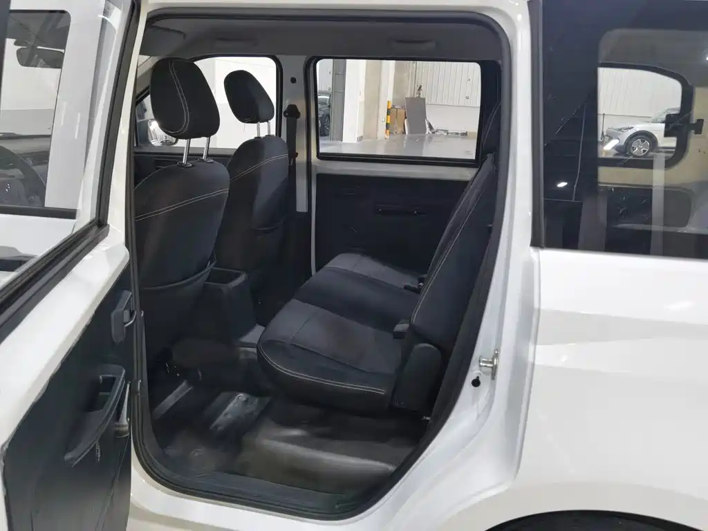 Wuling Hongguang PLUS — миниатюра 15