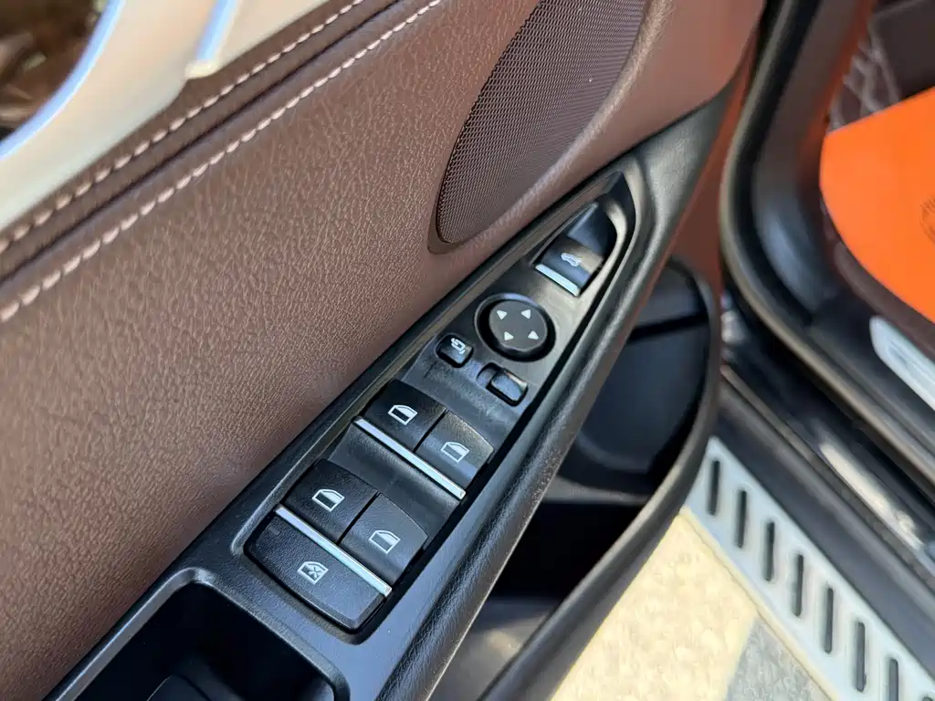 BMW X5 (Import) — миниатюра 10
