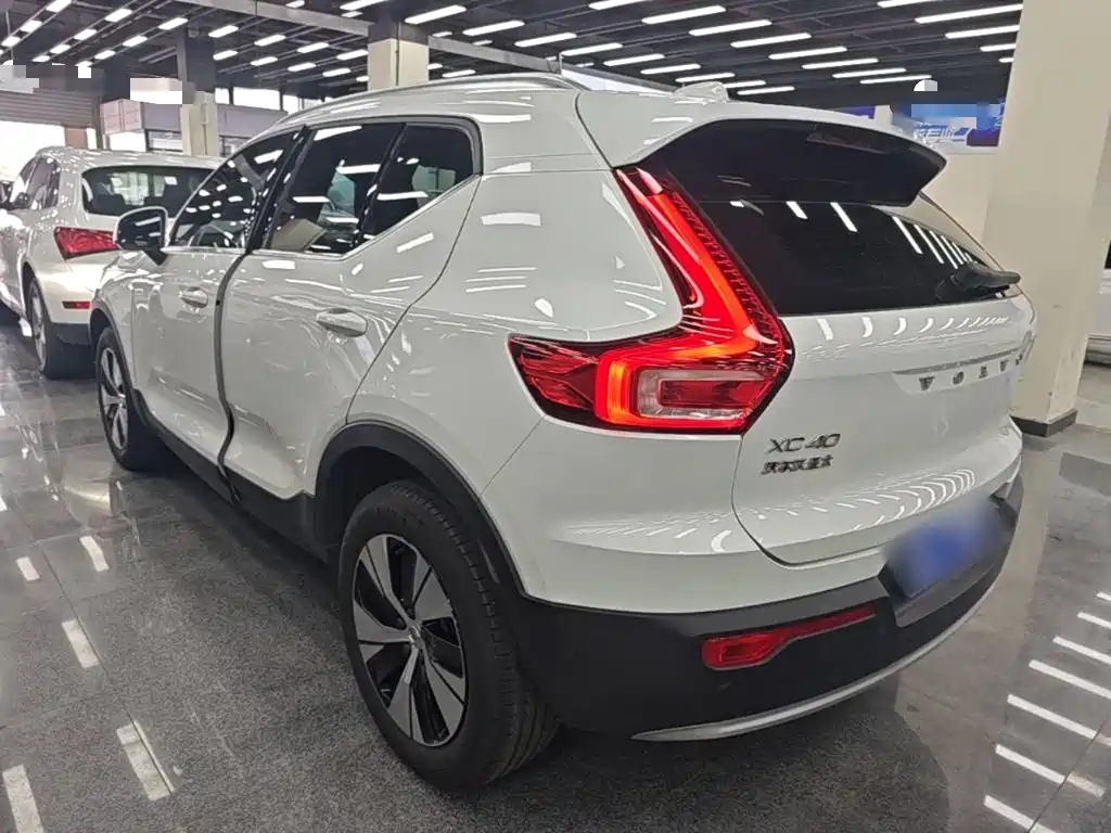 Volvo XC40 — миниатюра 5