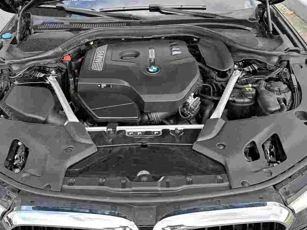BMW 5 Series — миниатюра 8