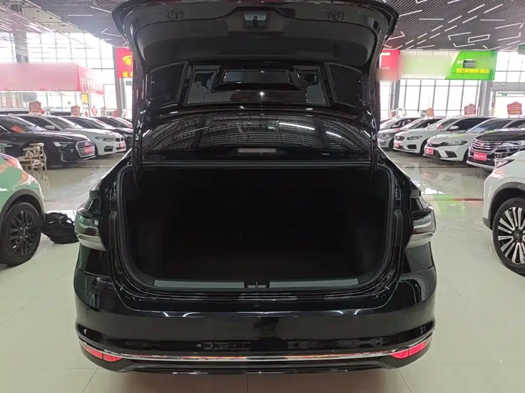 Volkswagen Lavida — миниатюра 19