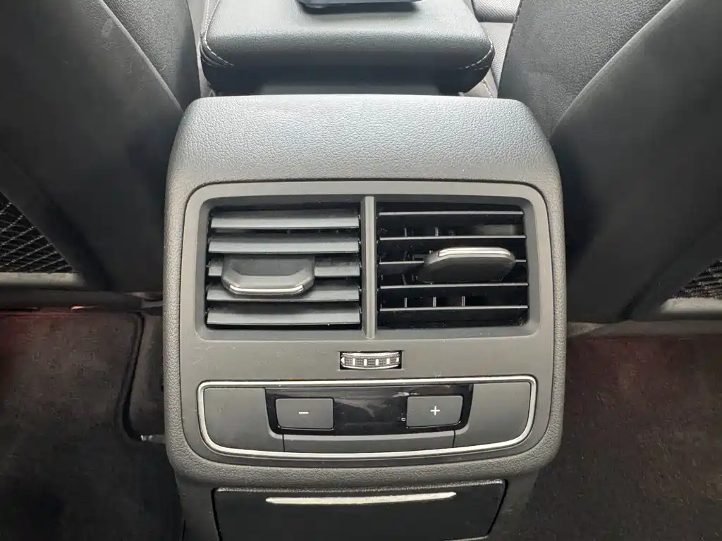 Audi A4L — миниатюра 10