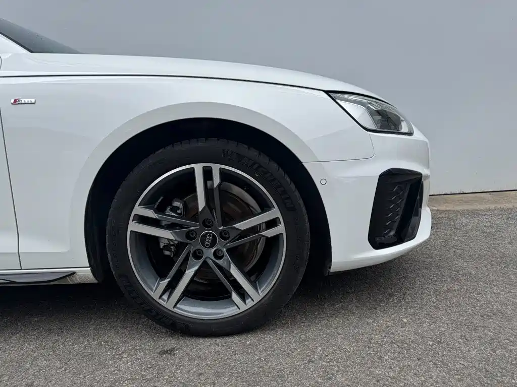 Audi A4L — миниатюра 22