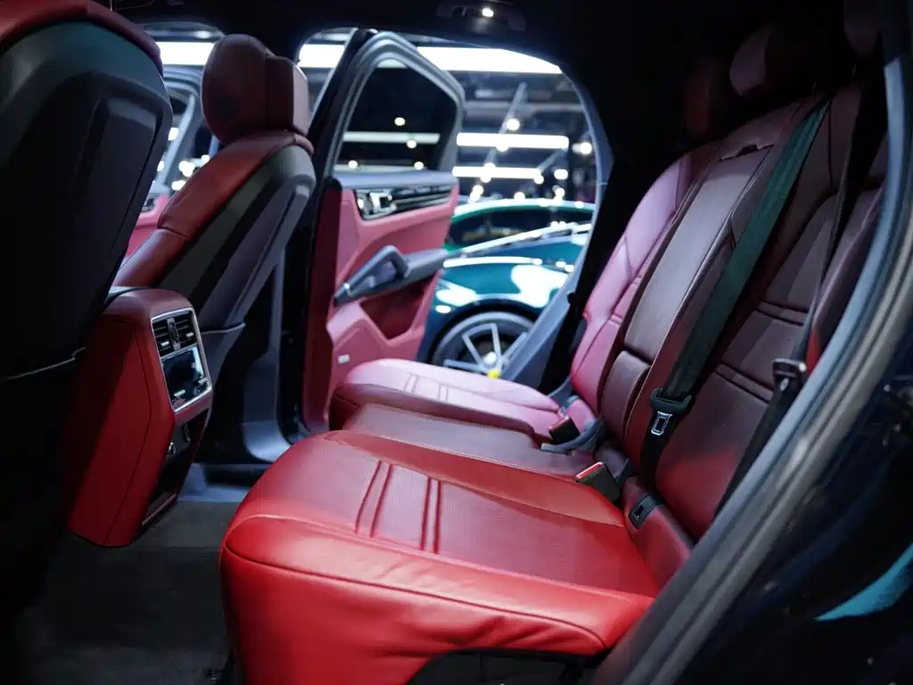 Porsche Cayenne — миниатюра 33