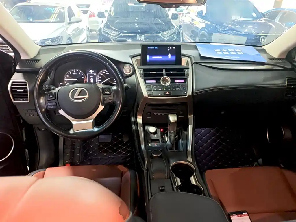Lexus NX — миниатюра 10