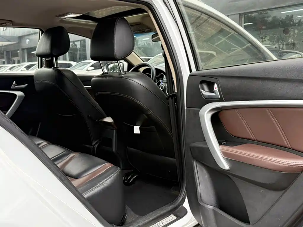Geely Emgrand — миниатюра 15