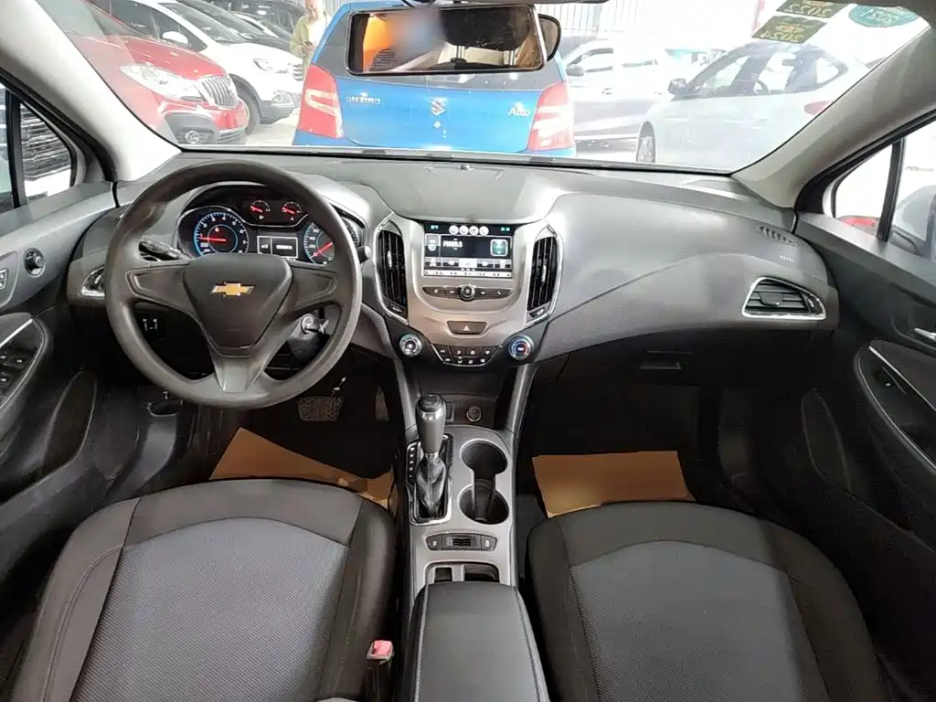 Chevrolet Cruze — миниатюра 10