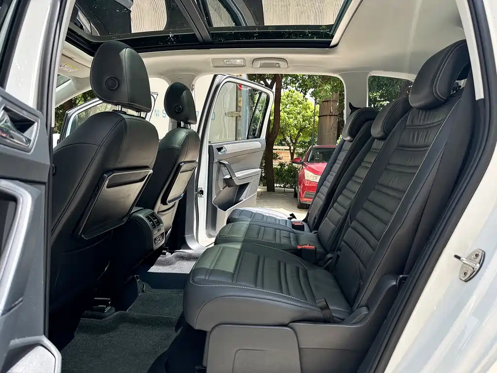 Volkswagen Touran — миниатюра 5