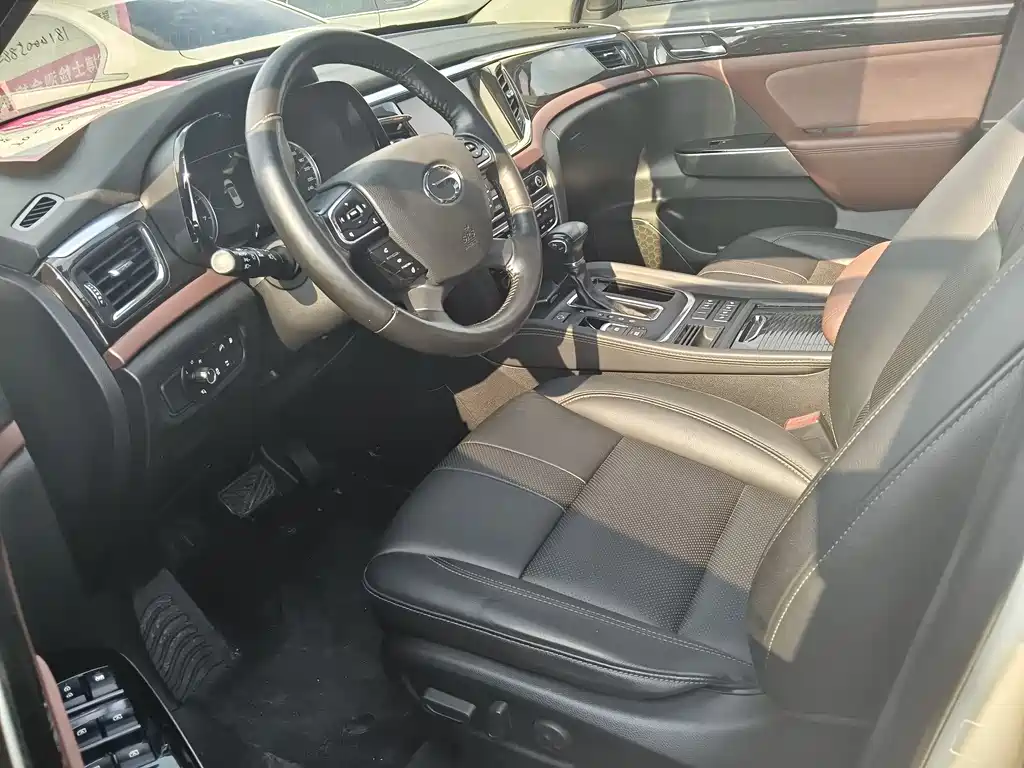 GAC GS8 2017 320T Luxury Smart Connect ( мест)